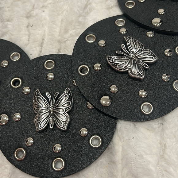 Dolls kill FLUTTER WONDER studded moto faux leather WAIST BELT one size black - Picture 3 of 6